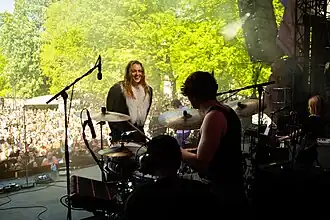 The Indien tijdens een liveoptreden (2024)