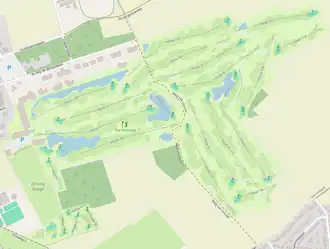 Landkaart met de achttien holes, linksonder de driving range en de compact course met zes holes