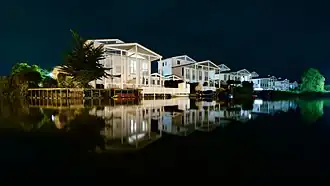 Huizen in De Watertuinen, een buurt in De Groote Wielen