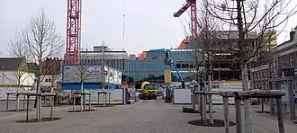 De nieuwbouw van het theater gezien vanaf de Parade