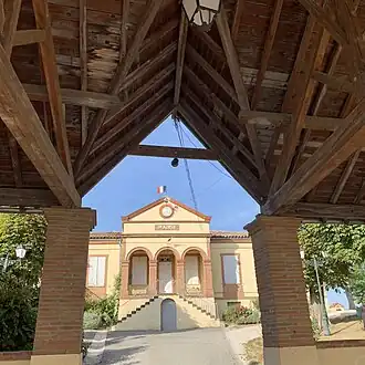 Gemeentehuis, gezien vanuit de markthal
