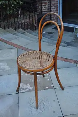 Thonet stoel nr 14 uit 1859