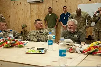 Clive Cussler (rechts)