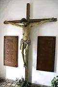 Crucifix met plaquettes slachtoffers van de Eerste Wereldoorlog
