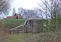 Inundatiekanaal Tiel: Inlaatsluis / rivierwaterkering / brug