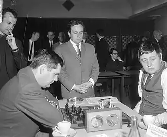 Boey (links) tegen J.H. Donner (1966)