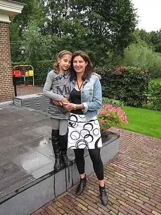 Tineke Hidding samen met dochtertje Tosca in augustus 2010.