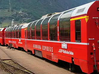 Bernina-Express Panoramawagen op 10 juni 2005 in Tirano