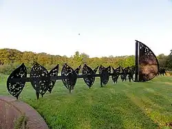 Toegangspoort slottuin Rijs door Ids Willemsma