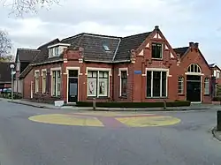 Oude smederij uit 1912 aan de Hoofdstraat 50 (gemeentelijk monument)