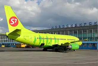 Boeing 737-500 van S7 Airlines op luchthaven Tolmatsjovo