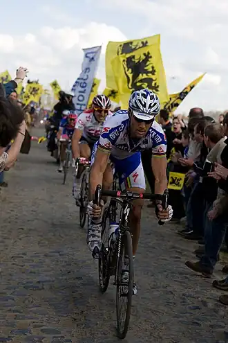 Boonen en Cancellara op een kasseienstrook