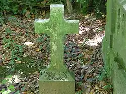 Het eenvoudige grafmonument voor Henri Van Dievoet.