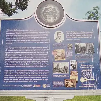 Tommy Johnson Blues Trail met bovenaan de enige bekende foto van Tommy Johnson