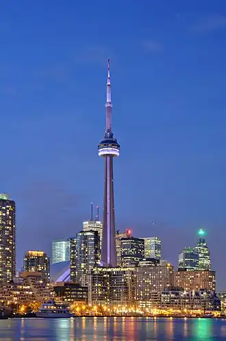 De CN Tower 's nachts