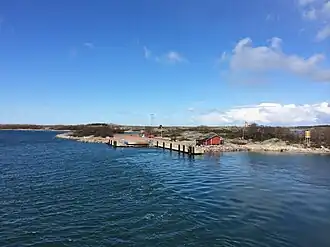 De veerstoep op Lilla Hummelholm, gezien vanaf de veerboot