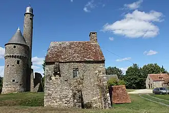 Tour de Bonvouloir in Juvigny-sous-Andaine