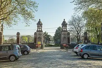 Toegang tot de begraafplaats