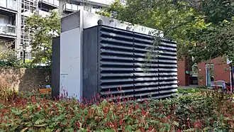 Trafohuisje in de Tosarituin (augustus 2019)