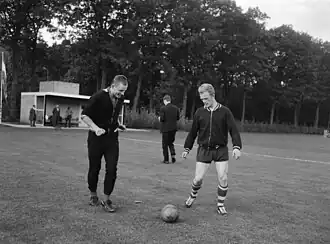 Henk Vriens tijdens training Nederlands Elftal