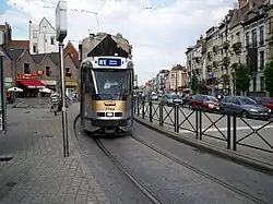 Aansluiting met de bovengrondse tramlijn 81.