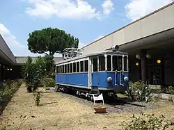STEFER Tram nr. 82 in het atrium