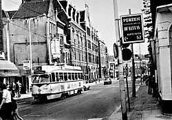 HTM PCC in de jaren 1970 met links de Staatsdrukkerij vanaf de Korte Poten