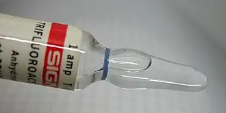 Trifluorazijnzuur in een ampul