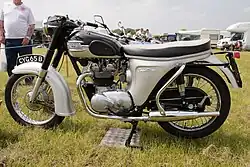 De "Bikini", hier op een Speed Twin 5TA uit 1964, zat alleen in 1962 ook op de Tiger 100 SS-machines voor de Britse markt.