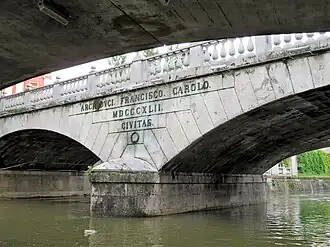 Het centrale deel van de brug