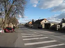 Hoofdweg door het dorp (2)