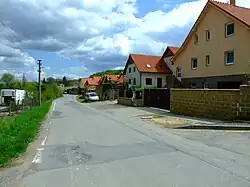 Straat aan de rand van het dorp (2008)