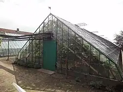 Een van de drie soorten kassen op het terrein