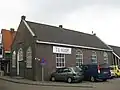 Kerk van de Gereformeerde Gemeente, eenvoudige recht gesloten zaalkerk[1] "Levend Licht Kerk"