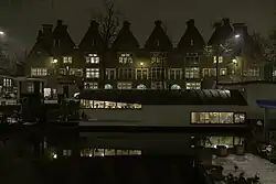 Woningbouwcomplex in de stijl van de Delftse School aan de Turfsingel (1937, Siebe Jan Bouma)