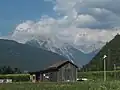 tussen Imst en Tarrenz, houten schuur in panorama