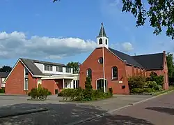 De hervormde kerk en De Mienskip in 2017