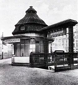 Toegang met loket op de Hausvogteiplatz, 1908