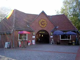 Toegangsgebouw van station Thielplatz