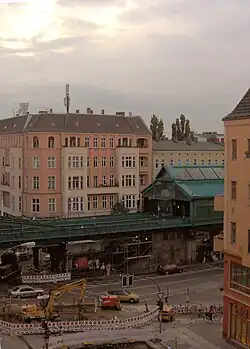 Viaductstation Eberswalder Straße gezien vanuit de Danziger Straße