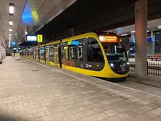 De 6023 als lijn 22 te Utrecht CS Centrumzijde