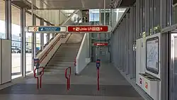 De zuidelijke toegangshal.