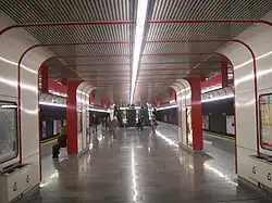 Het perron gezien uit het zuiden.