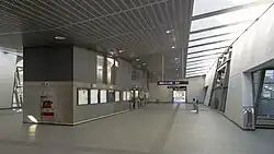 De stationshal van Wiener Linien.