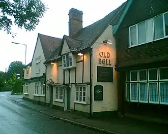 Pub The Old Bell.