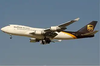 Het betrokken vliegtuig N571UP (UPS Airlines Boeing 747-400ERF) bij het opstijgen in Dubai in november 2008