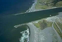 De rivier bij de monding