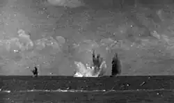 Amerikaanse torpedobootjagers onder Japans vuur