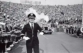 Michael Leckrone als dirigent van de University of Wisconsin Marching Band in Madison (Wisconsin) ca. 1979