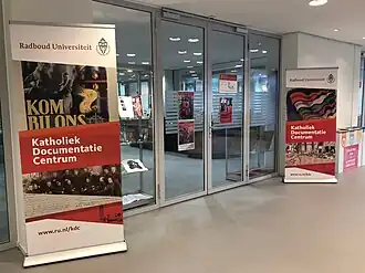 Ingang in de universiteitsbibliotheek